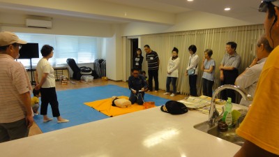 A班AED訓練(8).JPG