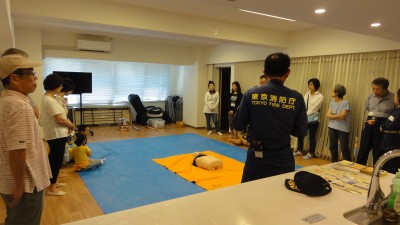 A班AED訓練(11).JPG