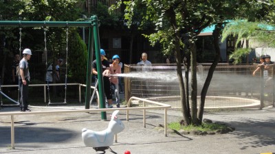A班消化栓放水訓練状況(17).JPG